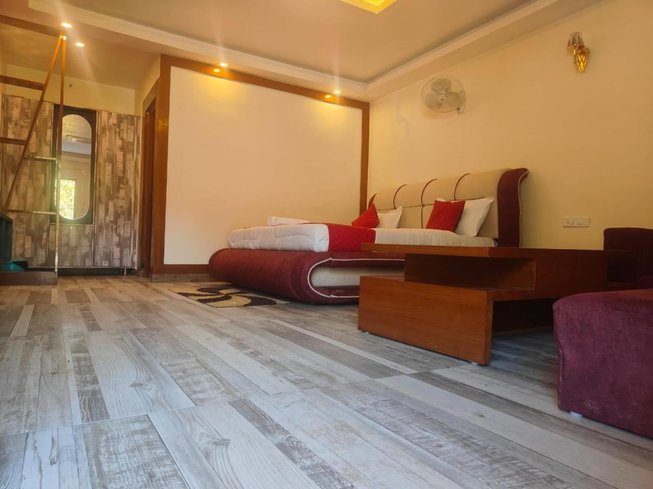 Aroma Resort Rishīkesh Exterior foto